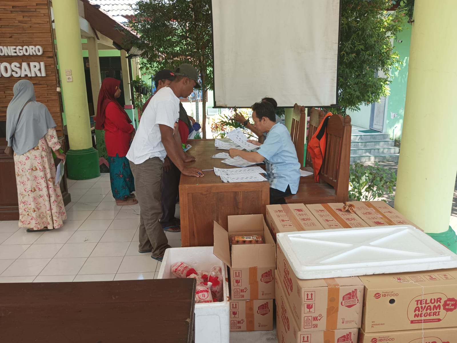 PENYALURAN BANTUAN KELUARGA RAWAN STUNTING (KRS)