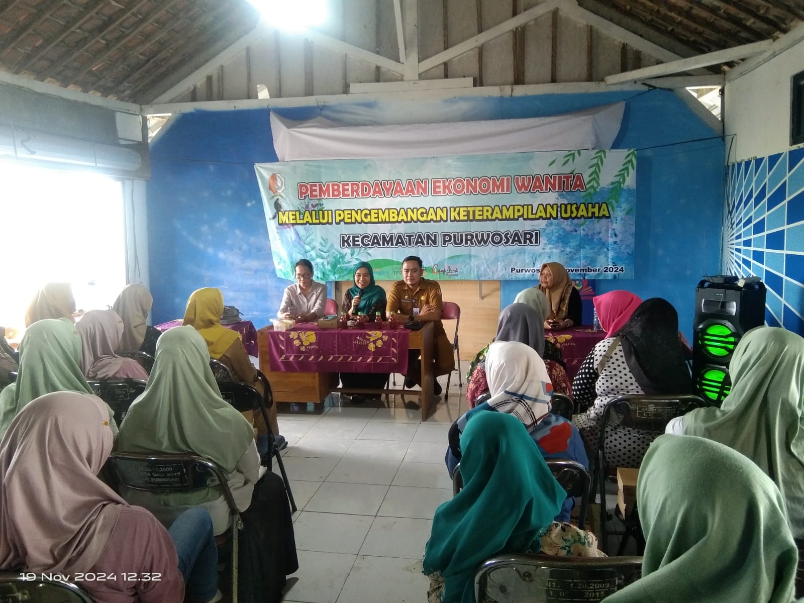 PEMBERDAYAAN EKONOMI WANITA